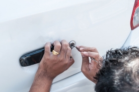 Locked keys in car rescue